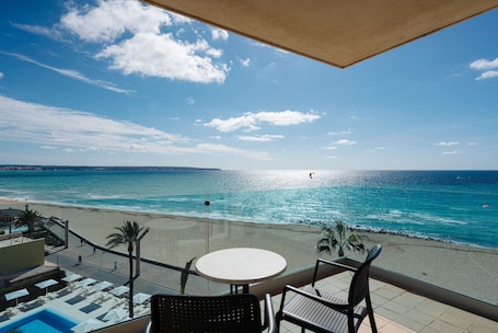 Junior Suite, Balcony, Sea View | Property grounds