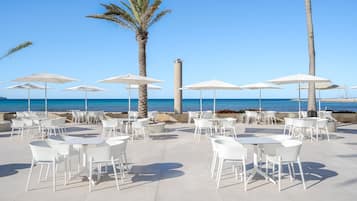 2 Restaurants, Frühstück