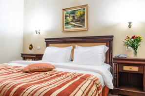 Executive-Zimmer | Pillowtop-Betten, Minibar, Zimmersafe, Schreibtisch