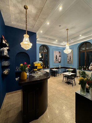 Coffee shop - Atrium Hotel Ateneu City Center (Bucharest)