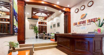 The Artisan Lakeview Hotel