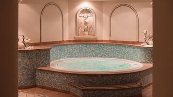 Sauna, bain Ă remous, hammam