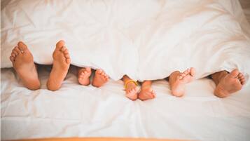 Habitació doble Comfort | Roba de llit hipoal·lergògena, caixa forta a l'habitació i escriptori