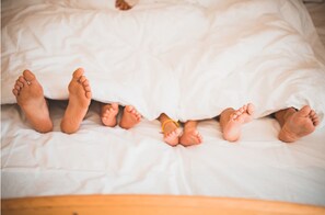 Comfort Double Room | Hypo-allergenic bedding, in-room safe, desk, soundproofing - Aktiv & Familienhotel Adlernest (Senales)