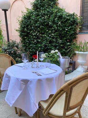 Breakfast meal - Albergo Cappello (Ravenna)