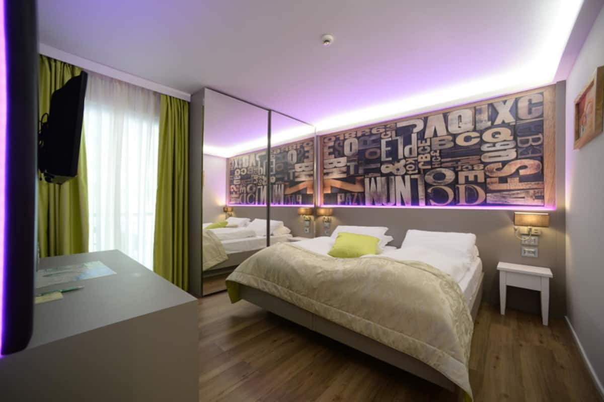 superior apartment, 2 bedrooms | 1 bedroom, hypo-allergenic bedding, minibar, in-room safe