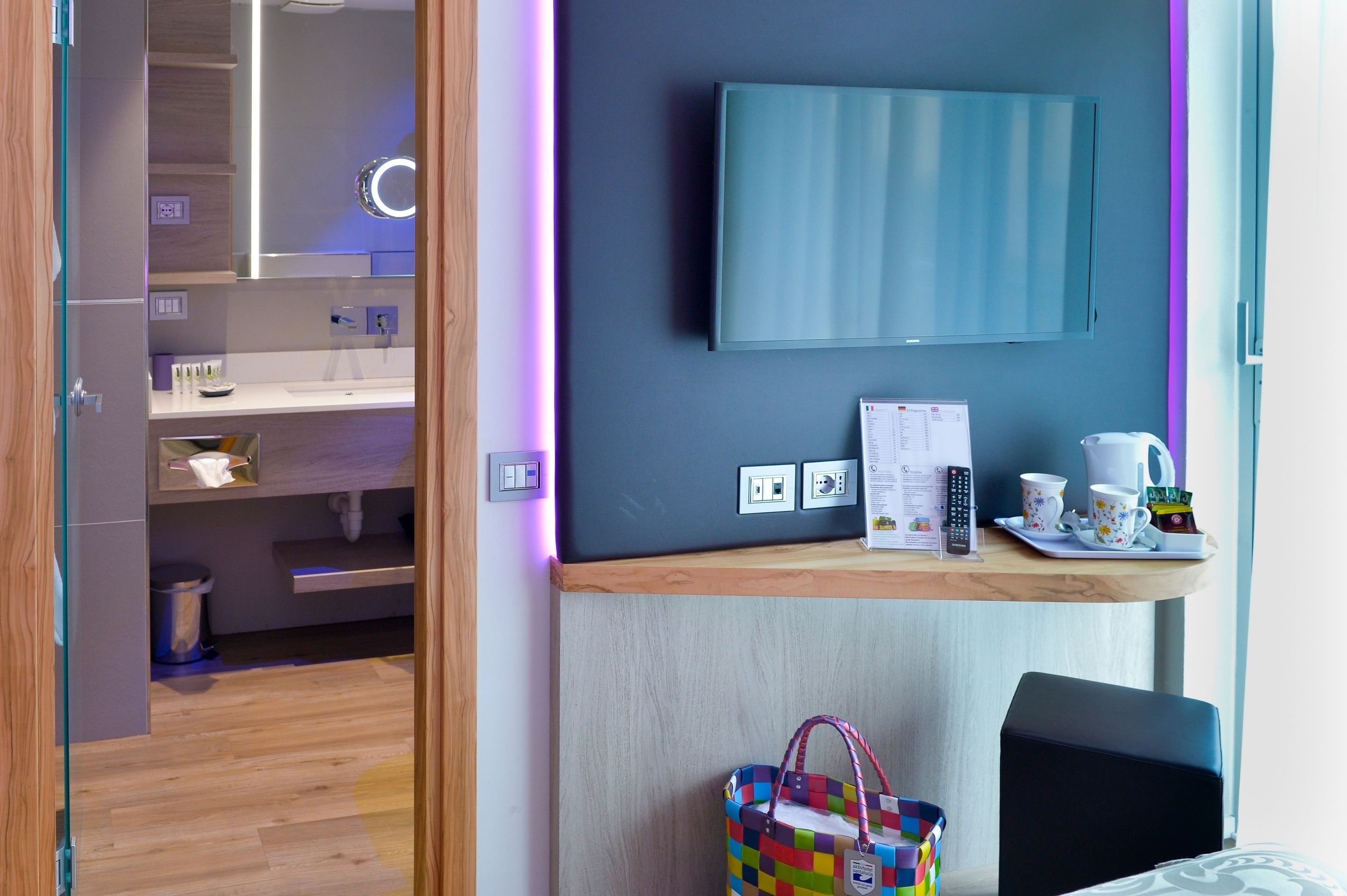 1 bedroom, hypo-allergenic bedding, minibar, in-room safe