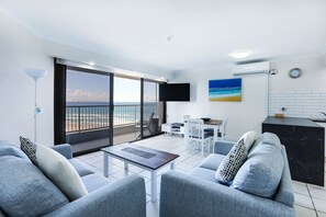 Superior One Bedroom Apartment | Living area | 100-cm flat-screen TV with cable channels, LCD TV - The Breakers (Surfers Paradise)