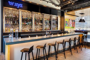 Lounge - Aloft by Marriott Minneapolis (Minneapolis)