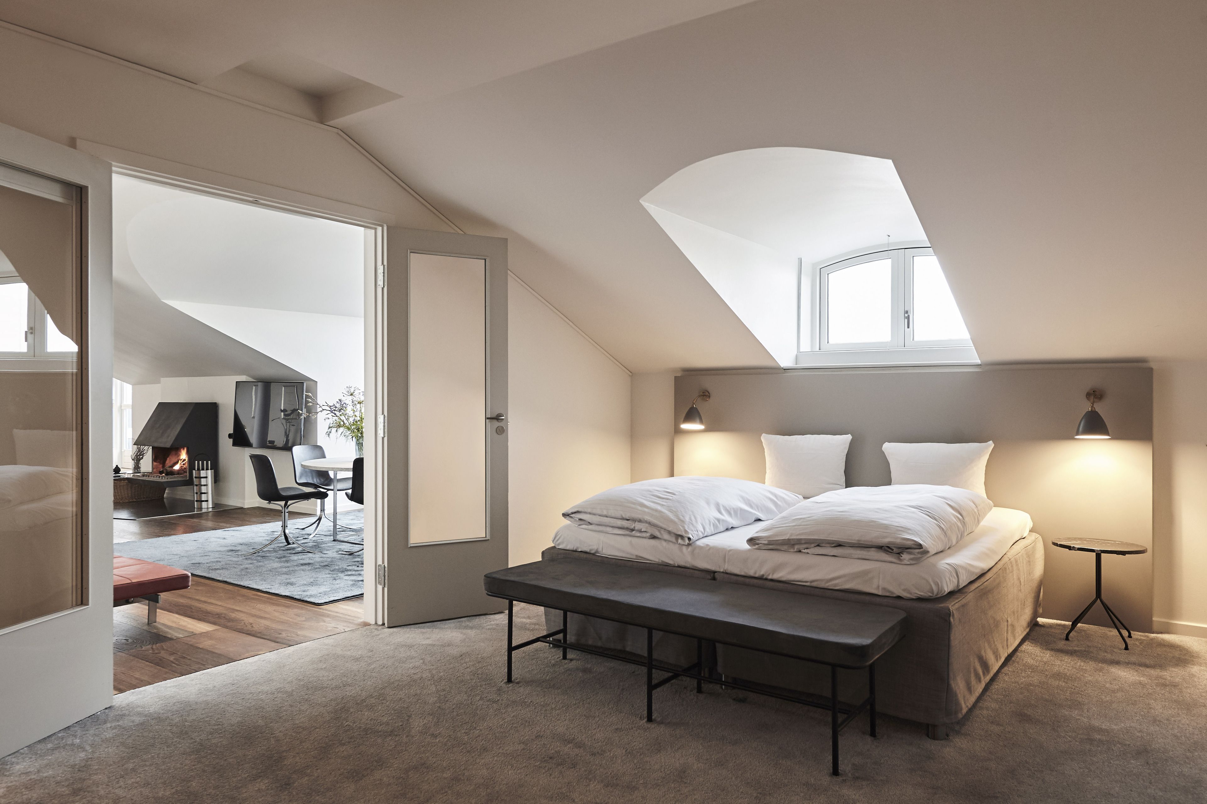 executive suite, balcony, sea view | 1 bedroom, premium bedding, in-room safe, desk