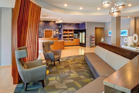 Lobby lounge. SpringHill Suites St. Louis Brentwood