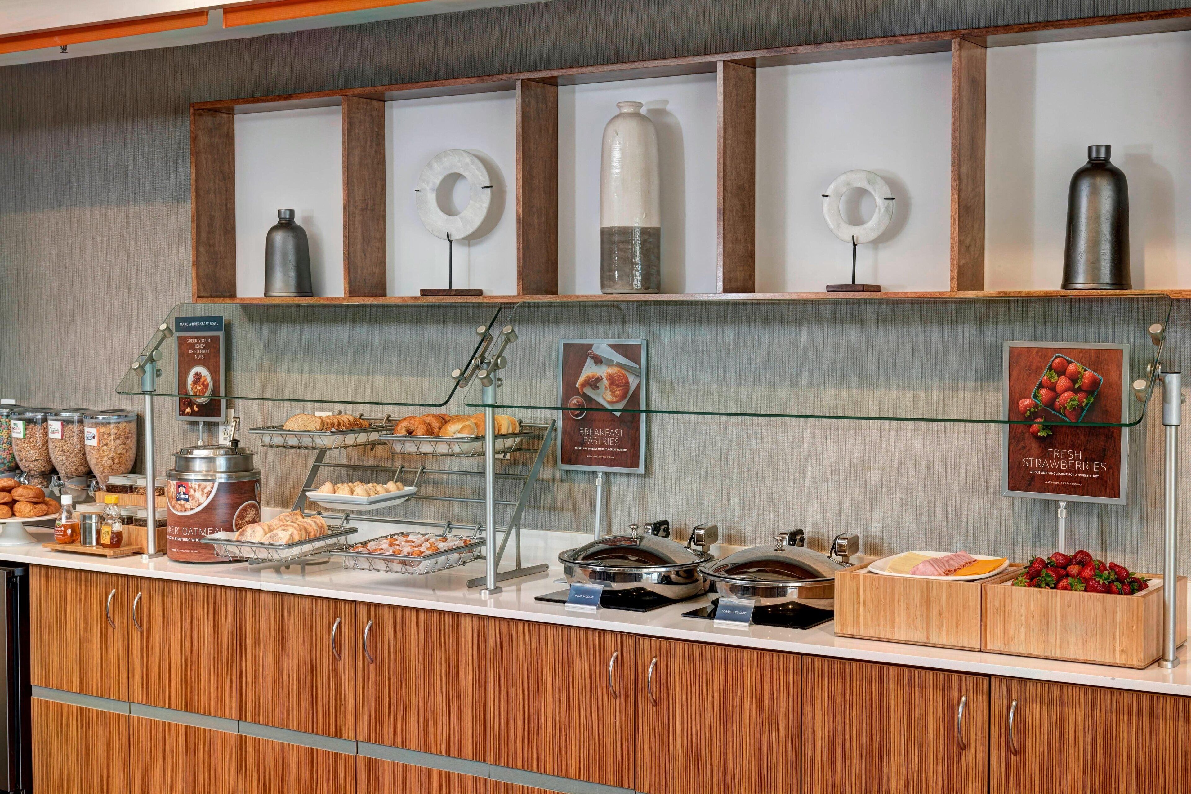 free daily continental breakfast