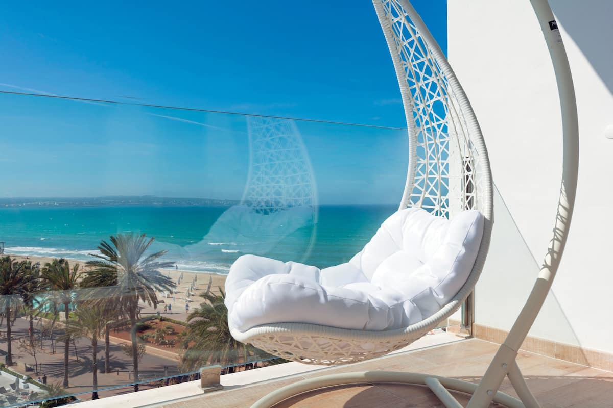 Premium-Suite, 1 Schlafzimmer, Balkon, eingeschrÀnkter Meerblick | Strand-/Meerblick