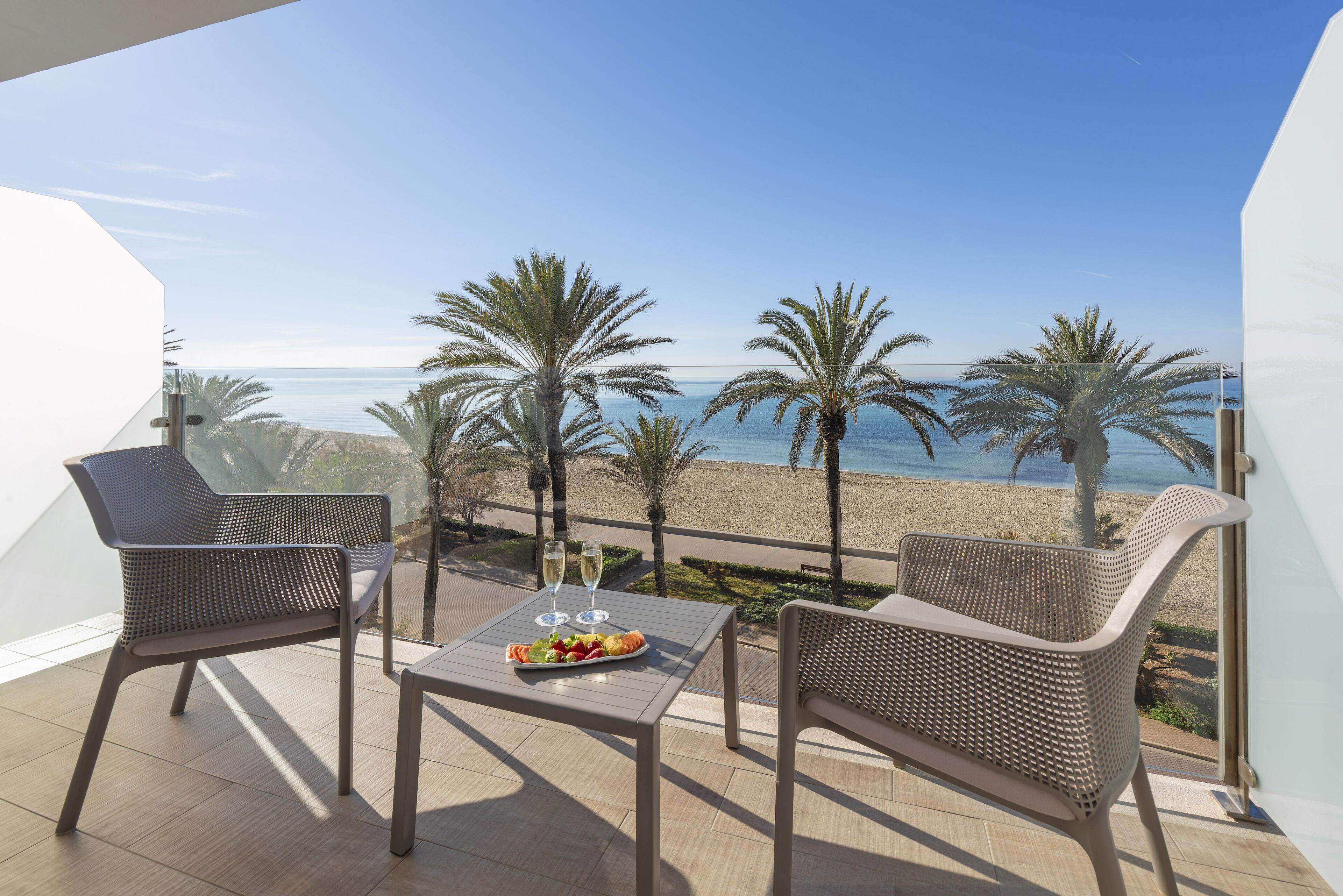 junior suite, balcony, sea view | 1 bedroom, in-room safe, desk, free wifi