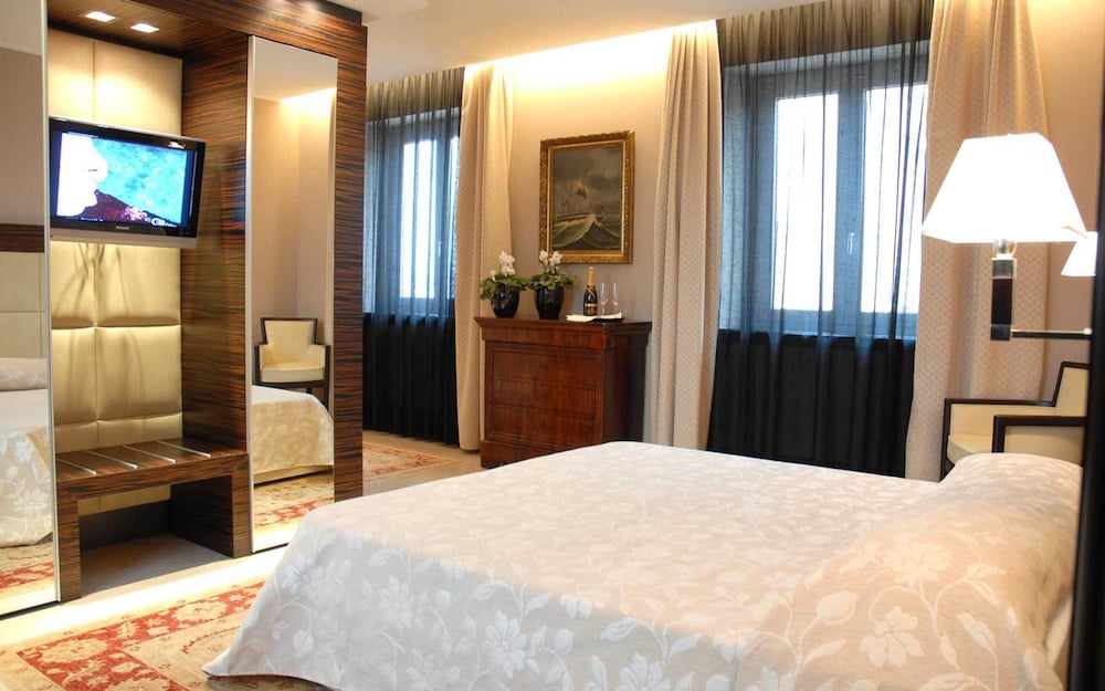 Hotel Excelsior by null