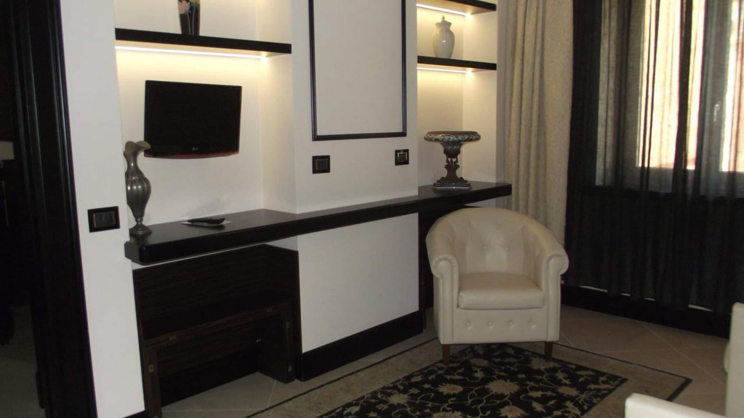 junior suite | premium bedding, minibar, in-room safe, desk