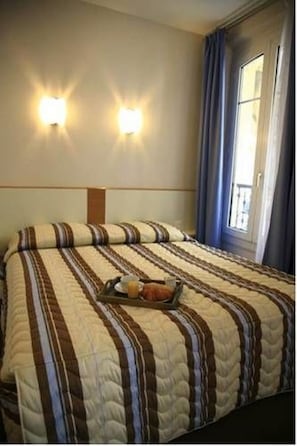Room - Hotel de Nemours (Paris)