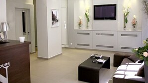 Lobby - Hotel de Nemours (Paris)