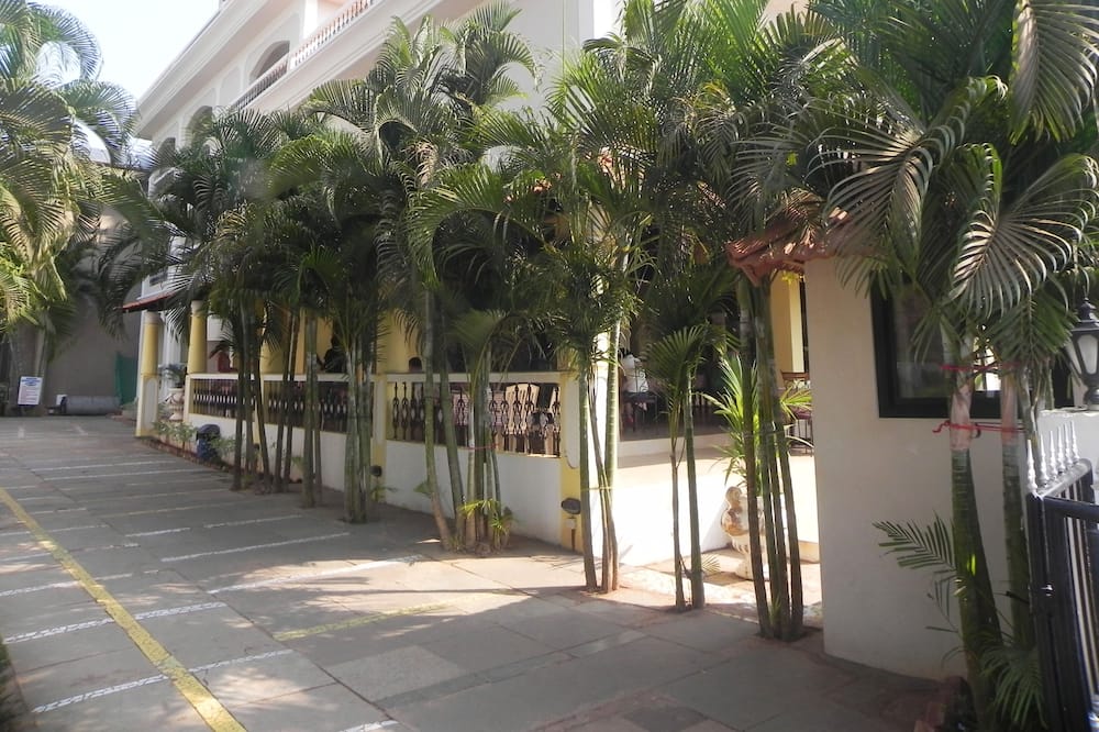 Riverside Regency Resort