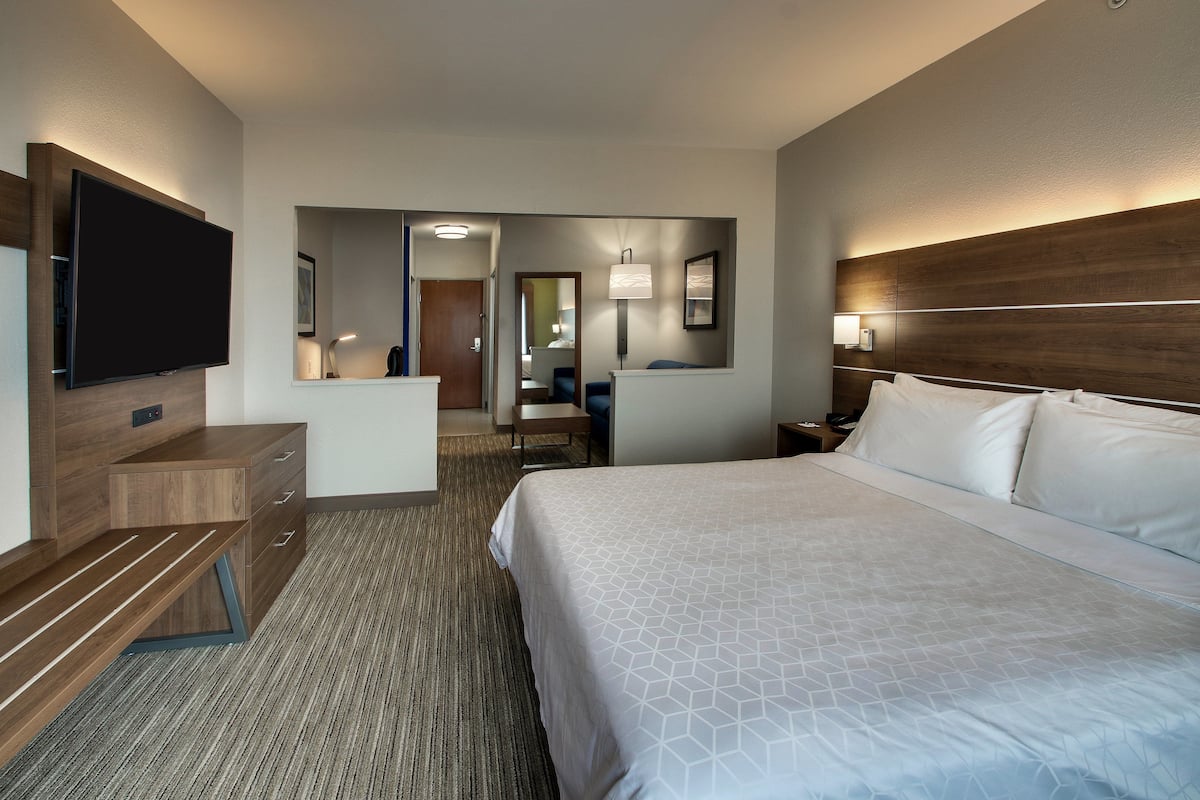 In-room safe, desk, blackout curtains, iron/ironing board