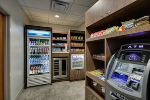 Snack bar - Holiday Inn Express & Suites Waukegan by IHG (Waukegan)