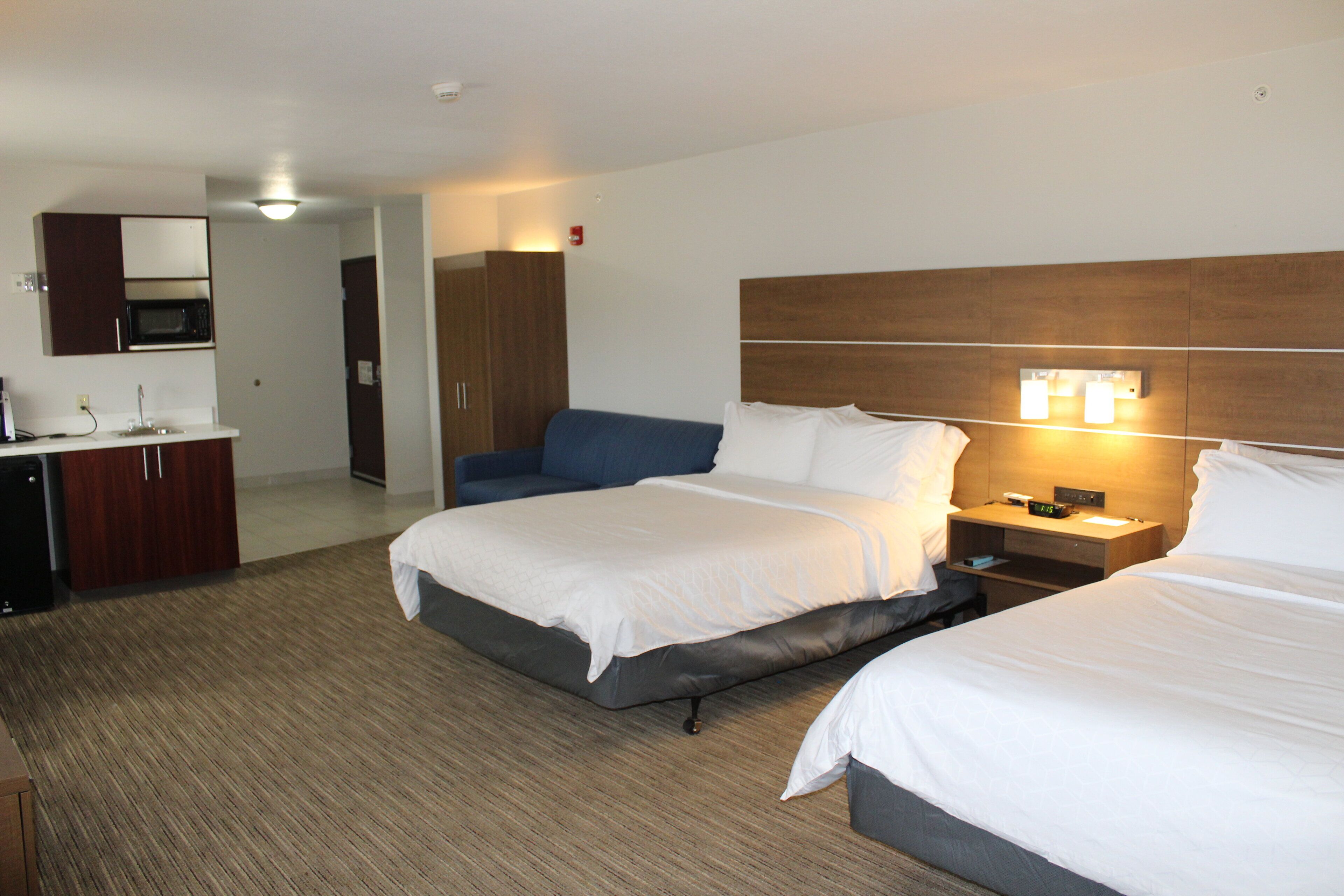 1 bedroom, in-room safe, desk, iron/ironing board