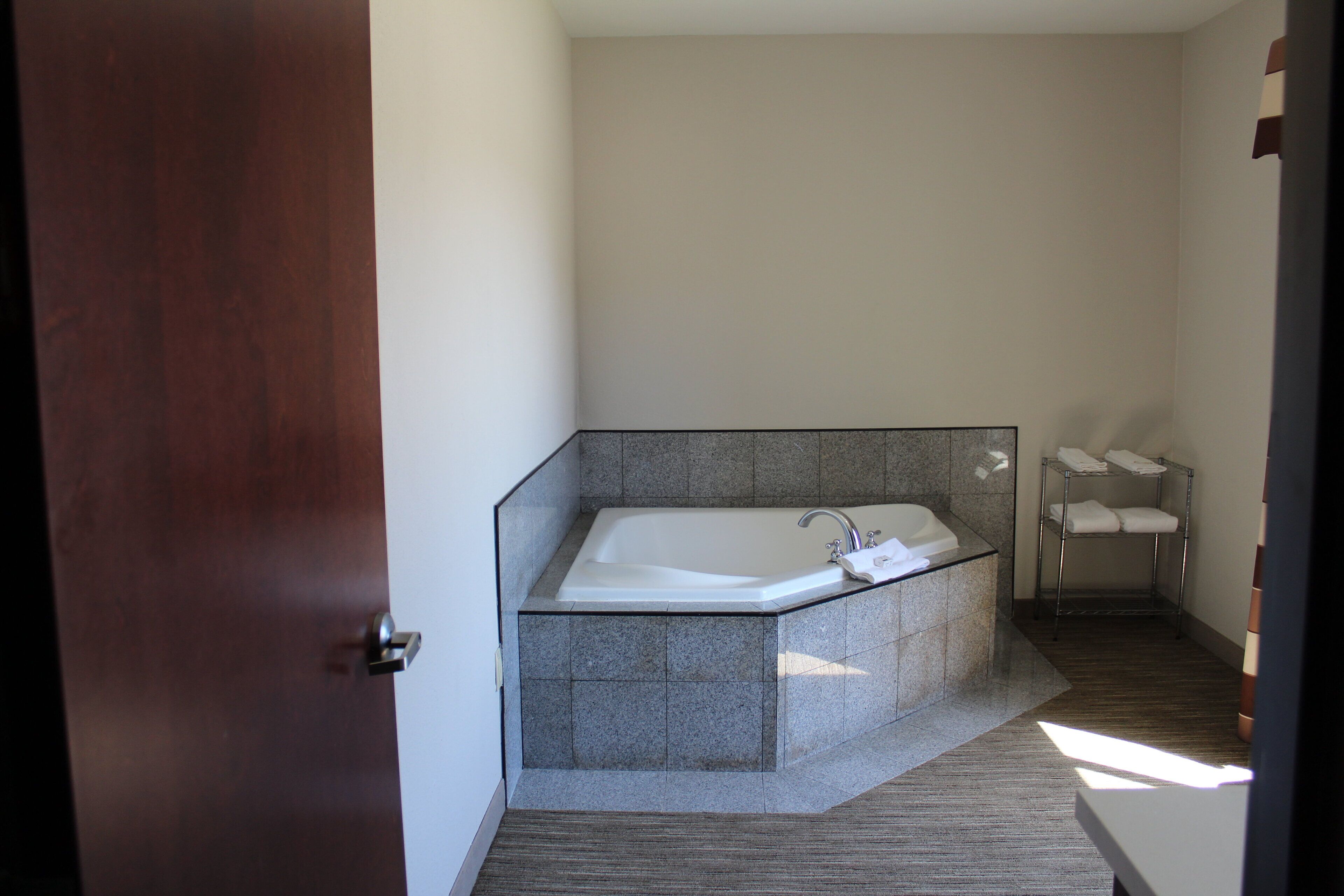 1 bedroom, in-room safe, desk, iron/ironing board