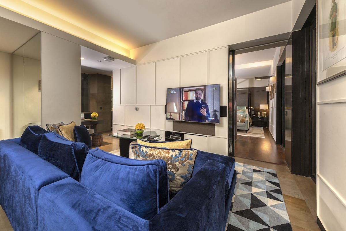 Signature Suite, 1 Bedroom | Egyptian cotton sheets, premium bedding, Tempur-Pedic beds, minibar