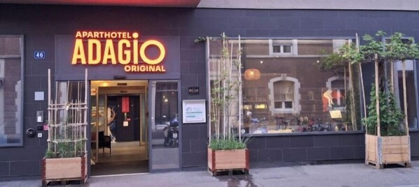 Exterior - Aparthotel Adagio Basel City (Basel)