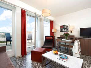 Superior-Apartment, 1 Schlafzimmer, Balkon (Large) | Allergikerbettwaren, Zimmersafe, Schreibtisch