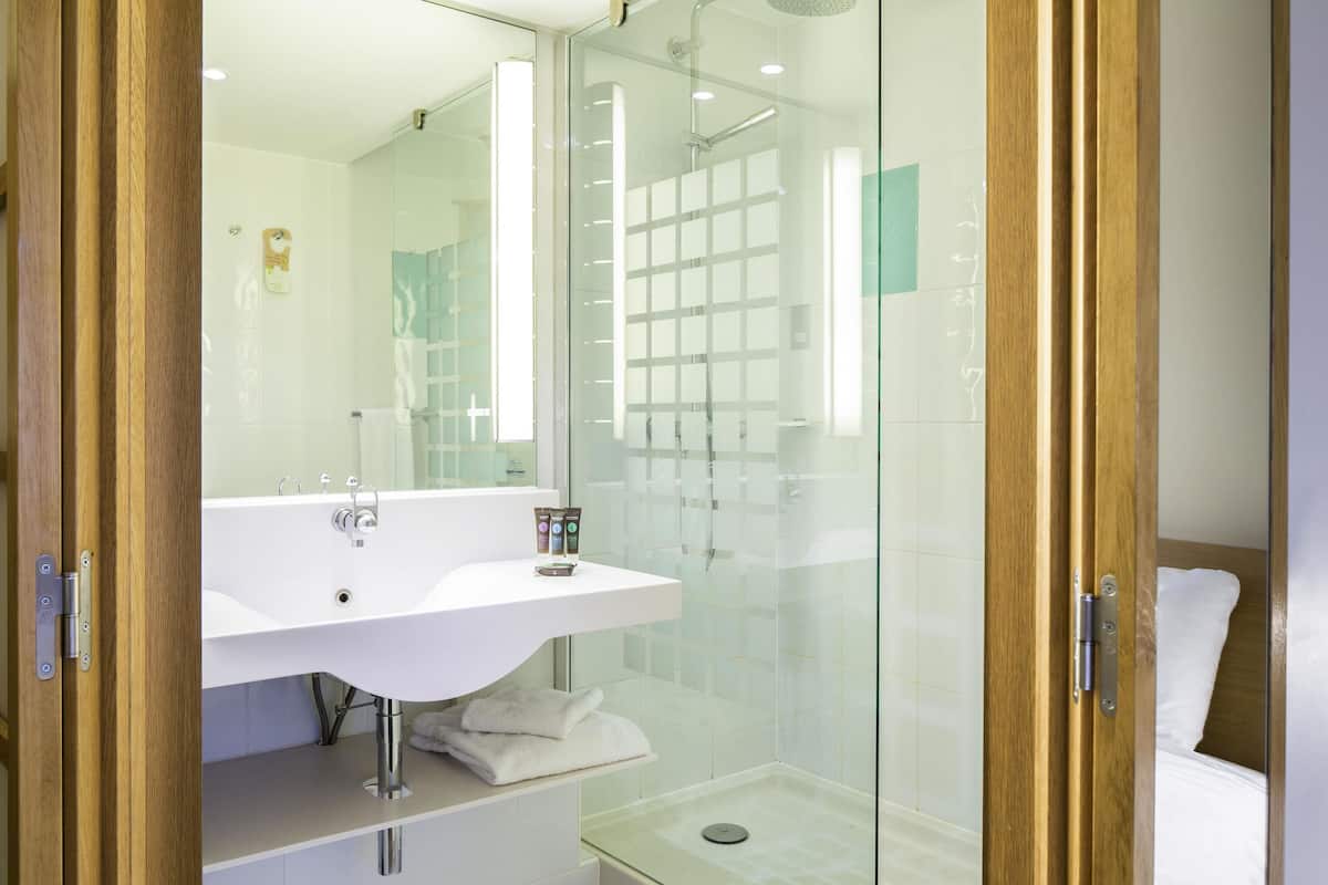Minibar, in-room safe, desk, soundproofing