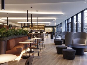 Bar (in der Unterkunft)