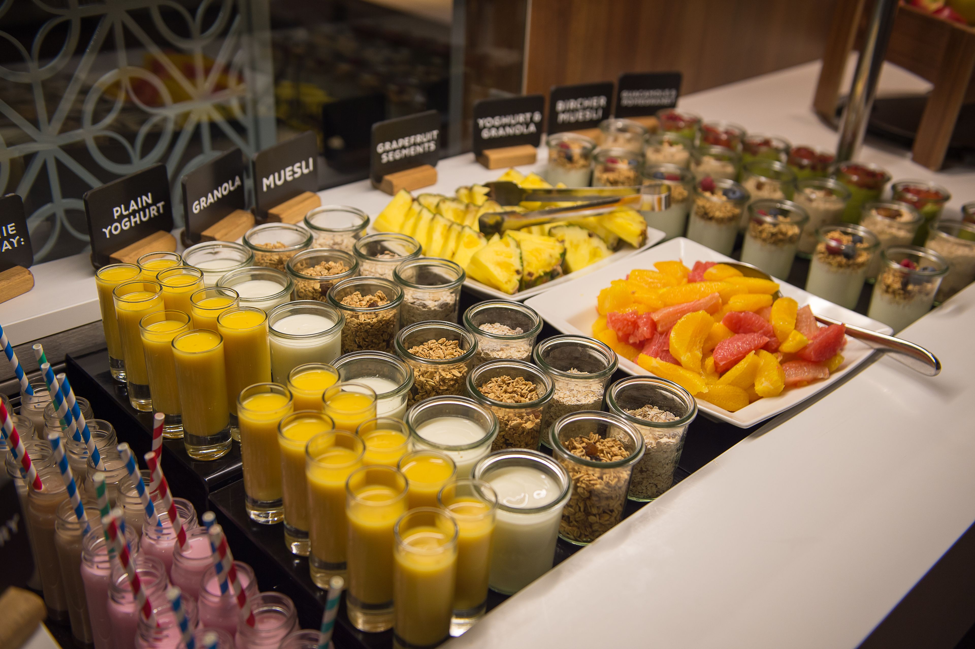 Daily English breakfast (GBP 21.00 per person)