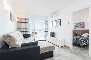 Apartment, 1 Bedroom, Pool View | In-room safe, blackout curtains, soundproofing, iron/ironing board - Apartamentos Siesta I (Alcúdia)