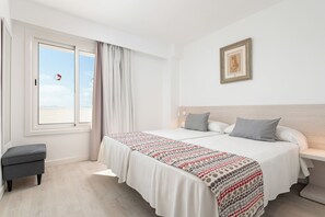 Superior-Apartment, 2 Schlafzimmer | Zimmersafe, Verdunkelungsvorhänge, schallisolierte Zimmer