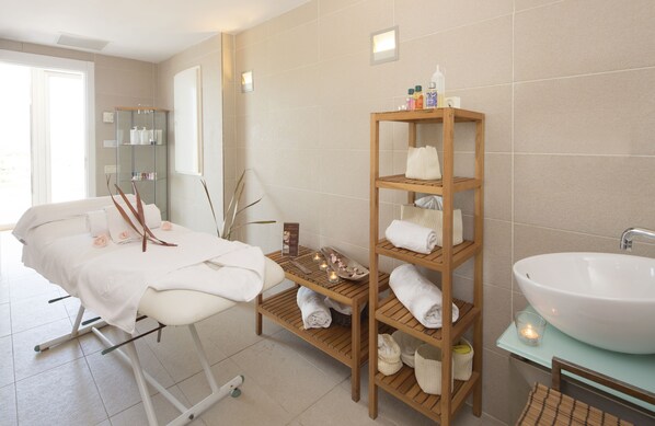 Turkish bath, body treatments, aromatherapy, body scrubs, facials