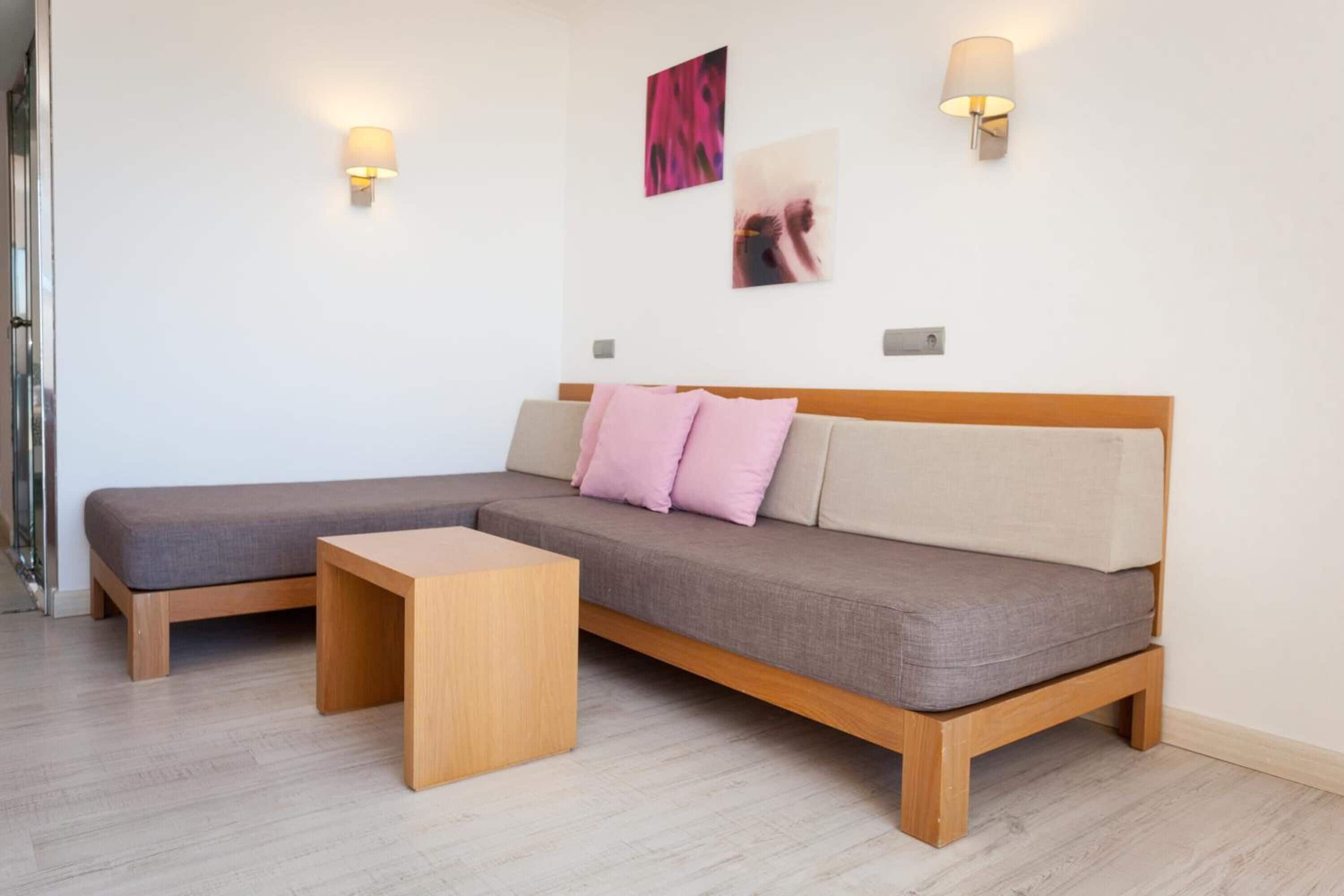 32-inch flat-screen tv with satellite channels, tv