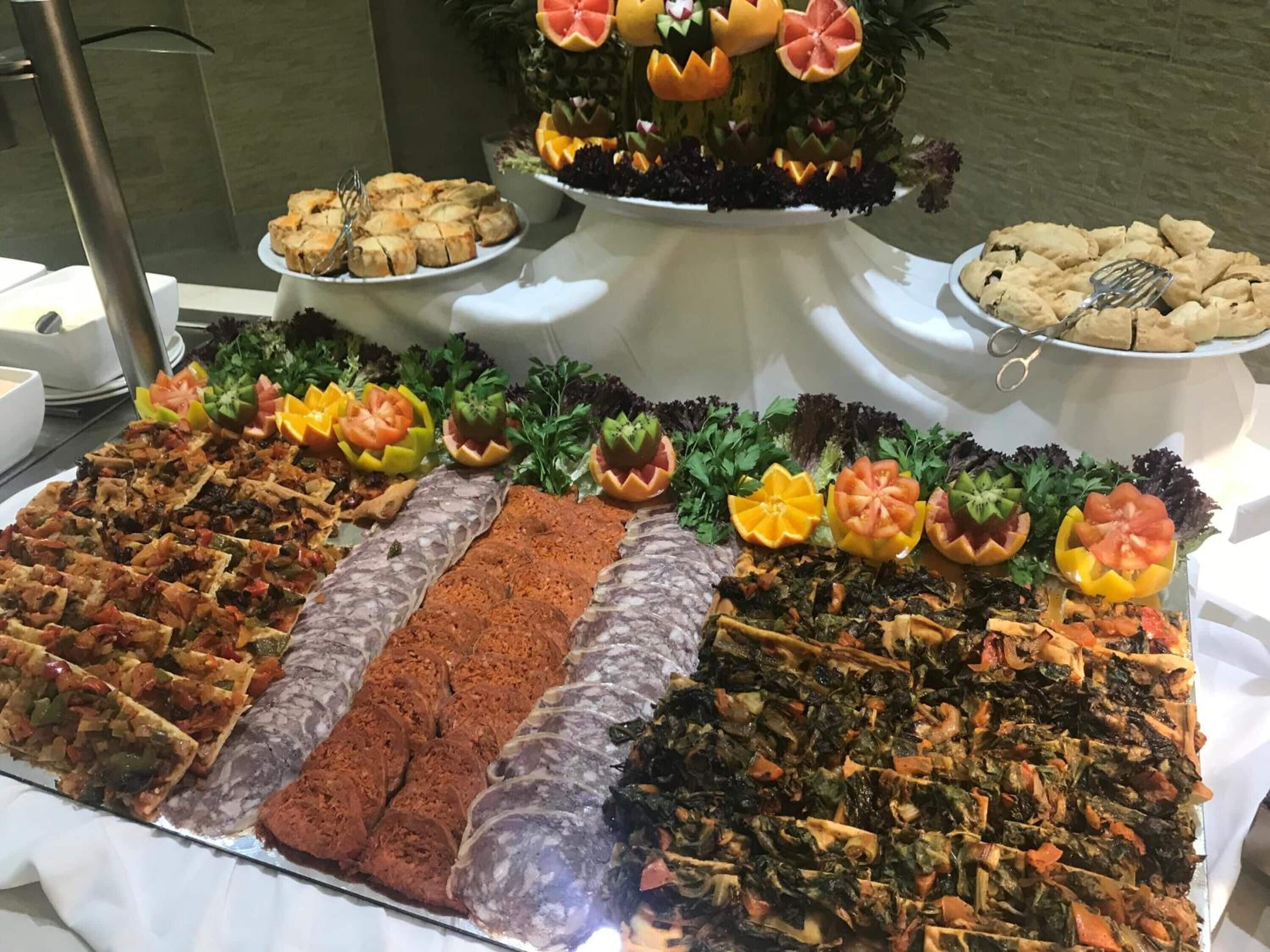 breakfast and dinner served, mediterranean cuisine