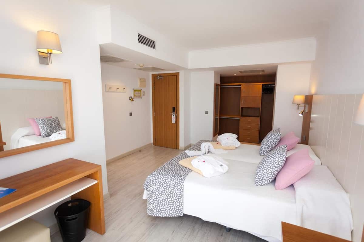 1 bedroom, desk, laptop workspace, blackout curtains