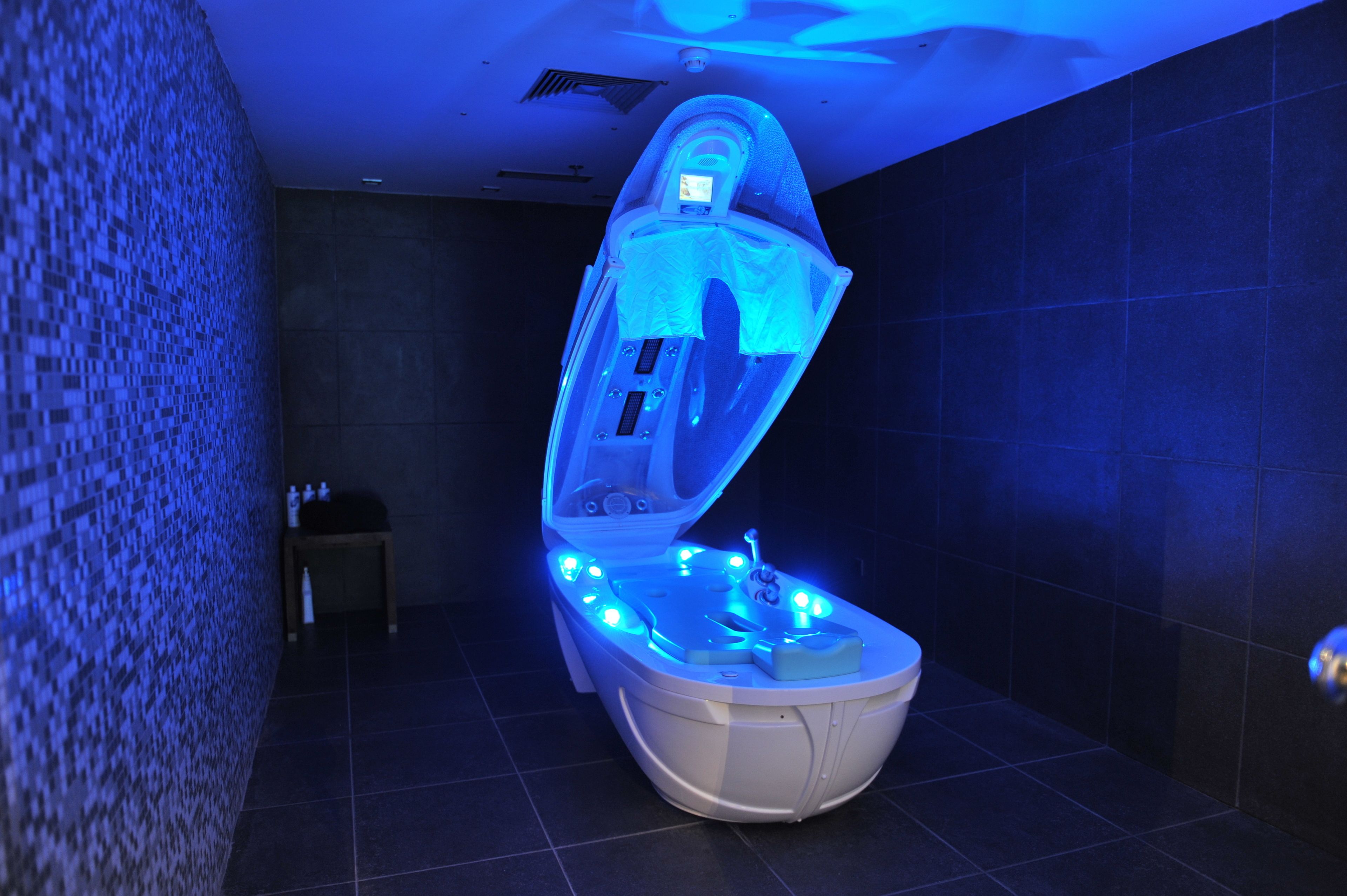 couples treatment room(s), sauna, hot tub, turkish bath/hammam