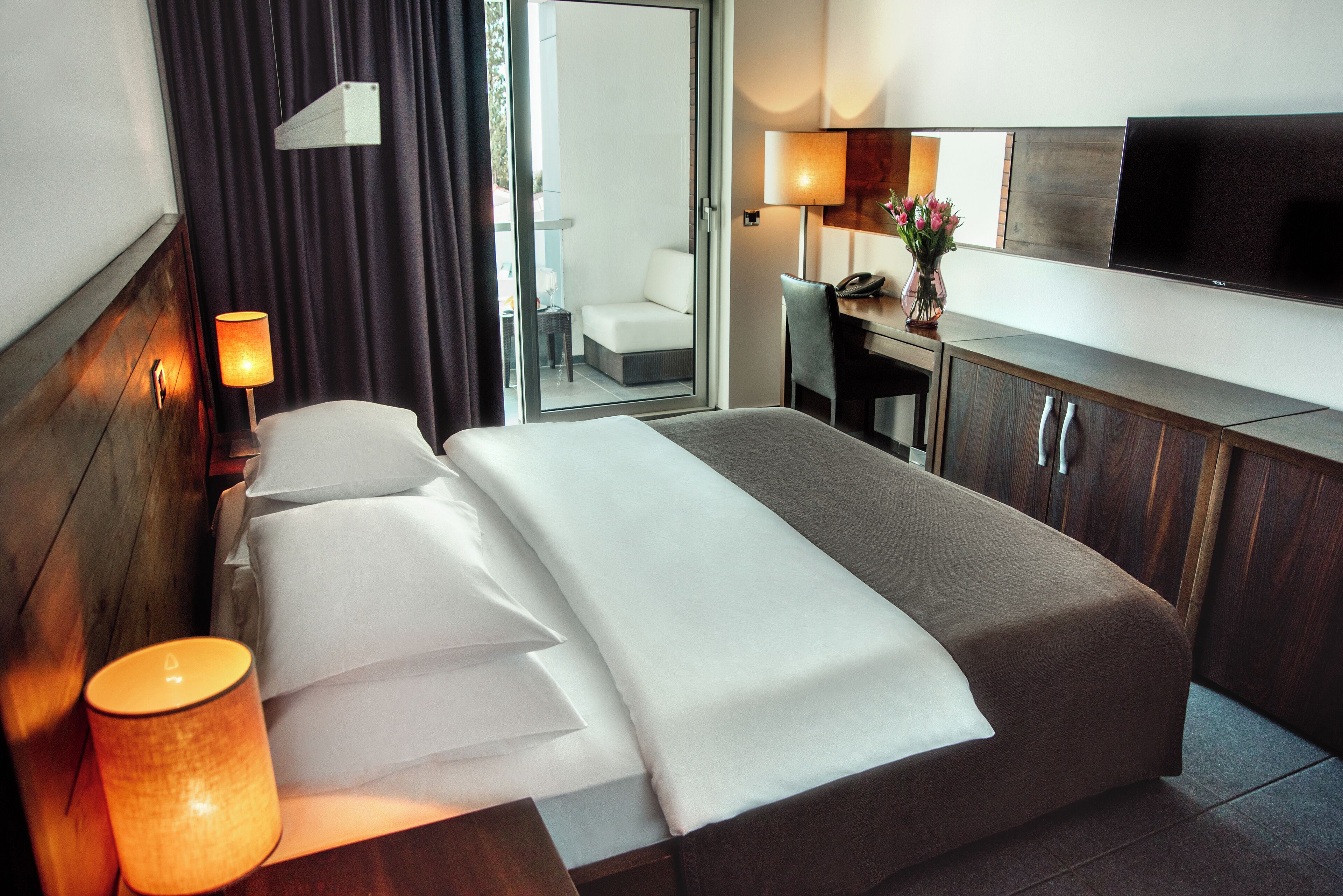 standard double or twin room, balcony | extra beds