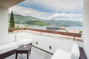 Standard-huvila, 1 makuuhuone, parveke, merinäköala | Näkymä huoneesta