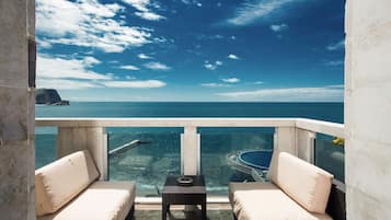 Suite Luxe, balcon, vue mer | Balcon