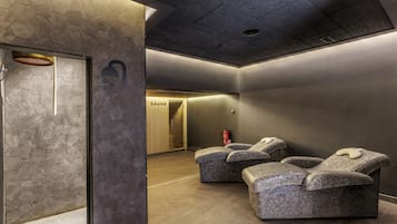 Sauna, body treatments, sports massages, 1 treatment room, massages