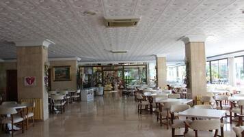 مطعم