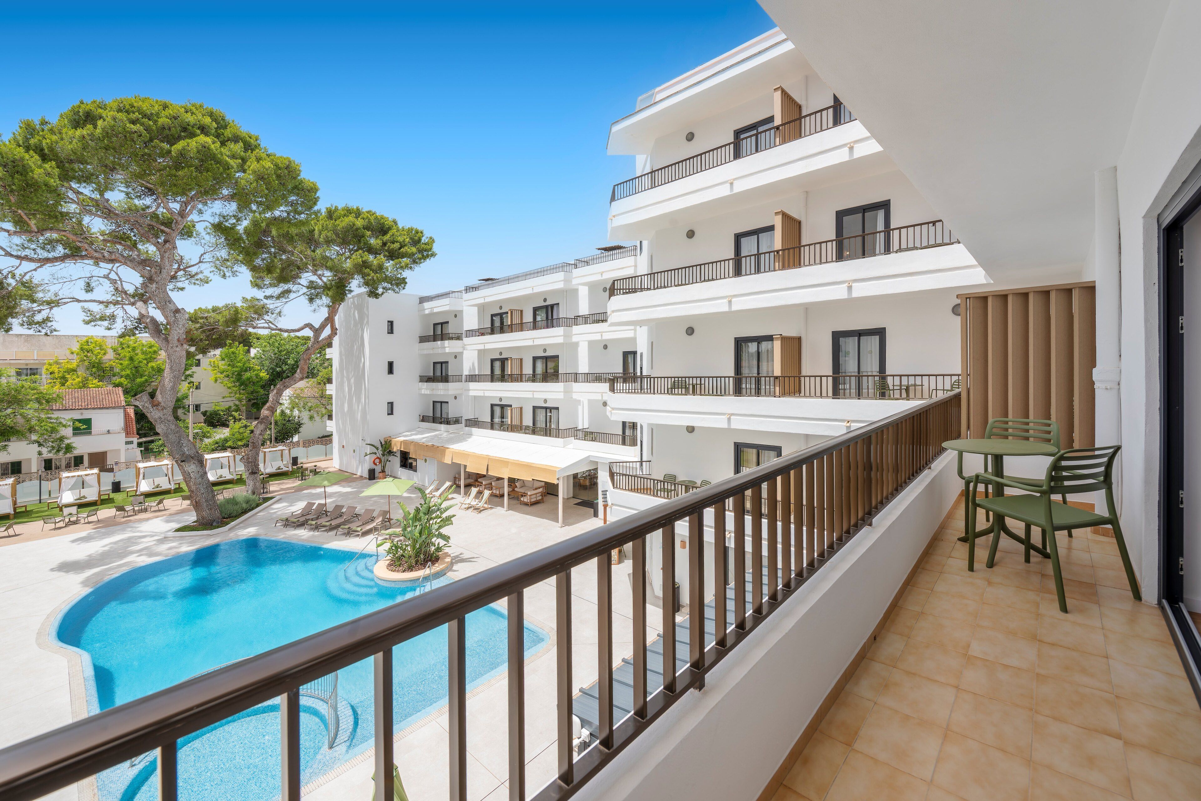 Standard-dobbeltværelse - balkon - udsigt til pool (BRUNCH UNLIMITED) | Terrasse/gårdhave