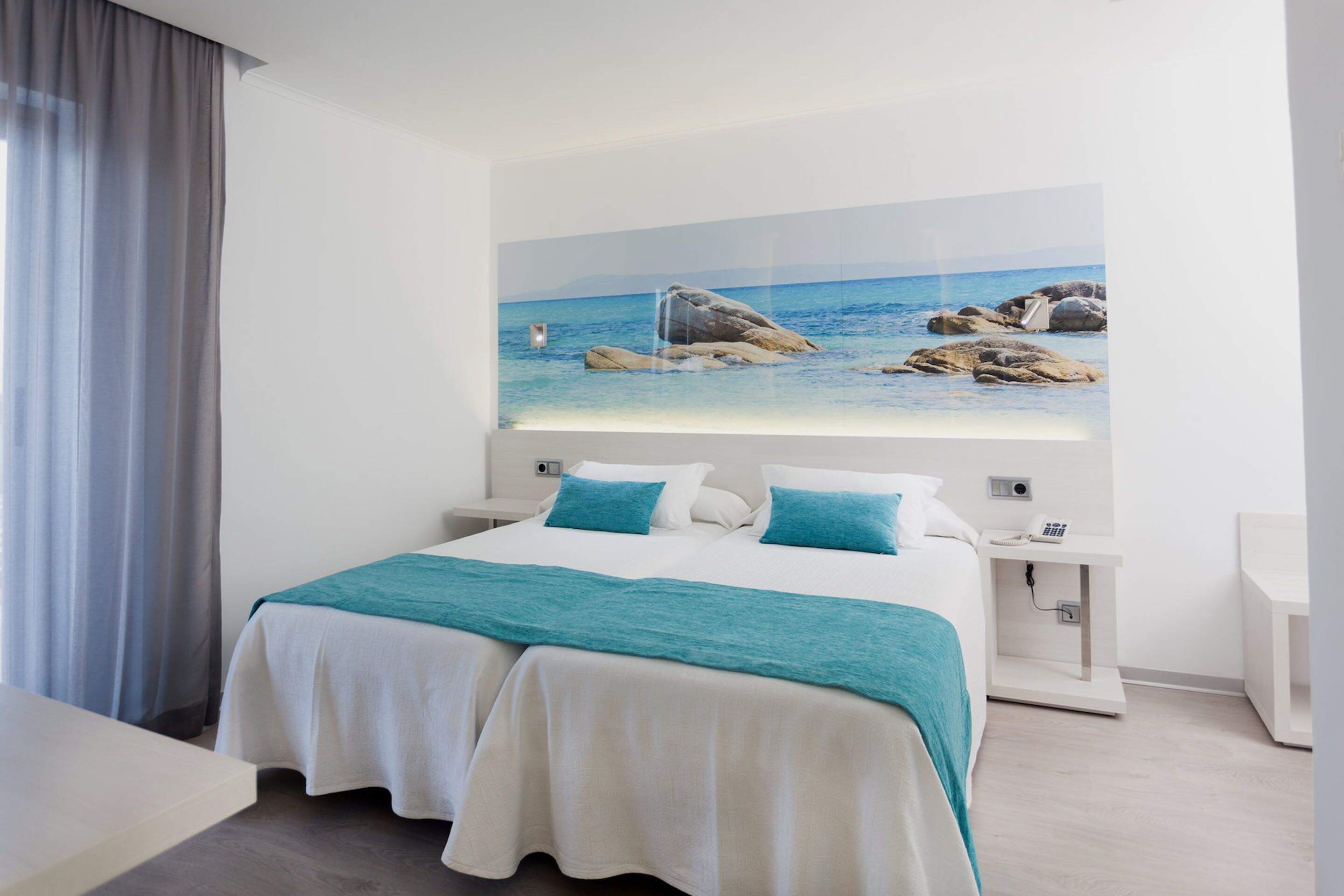 down duvets, minibar, desk, blackout curtains