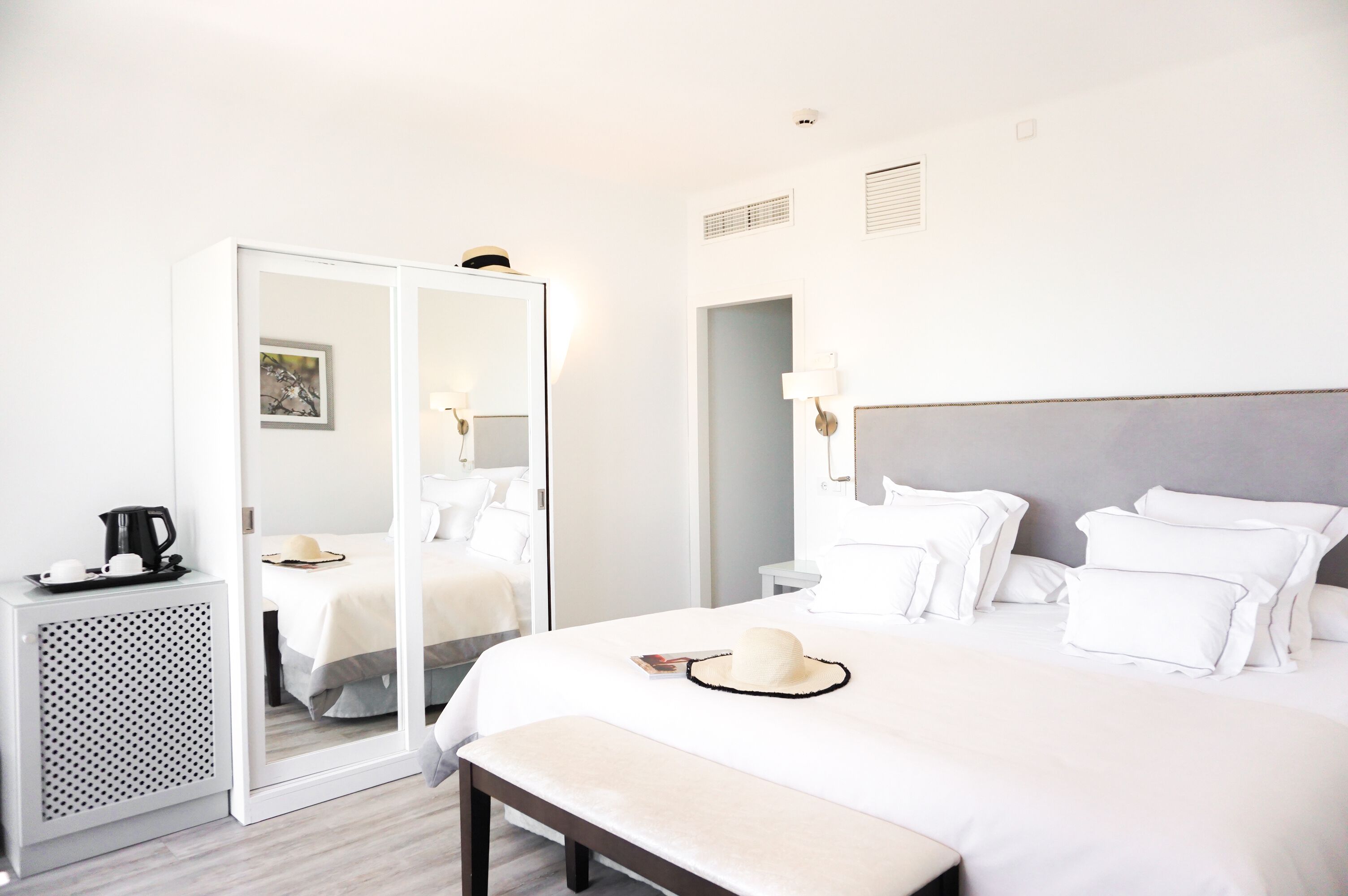 tempur-pedic beds, minibar, in-room safe, desk