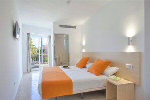 Standard Double Room | Soundproofing, WiFi, bed sheets - Hotel Mix Perú Playa (Palma de Mallorca)