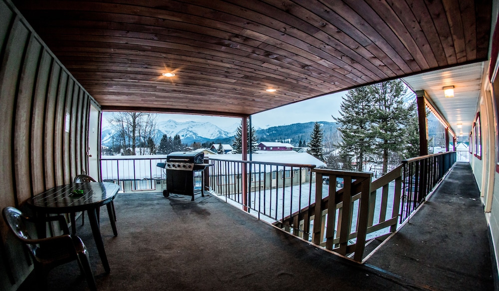 Snow Valley Lodging by null